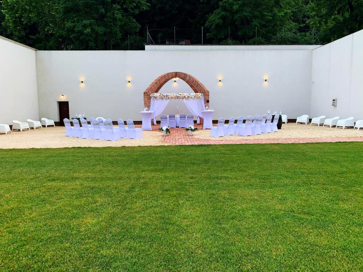 Boutique Hotel & Event Center بودابست المظهر الخارجي الصورة
